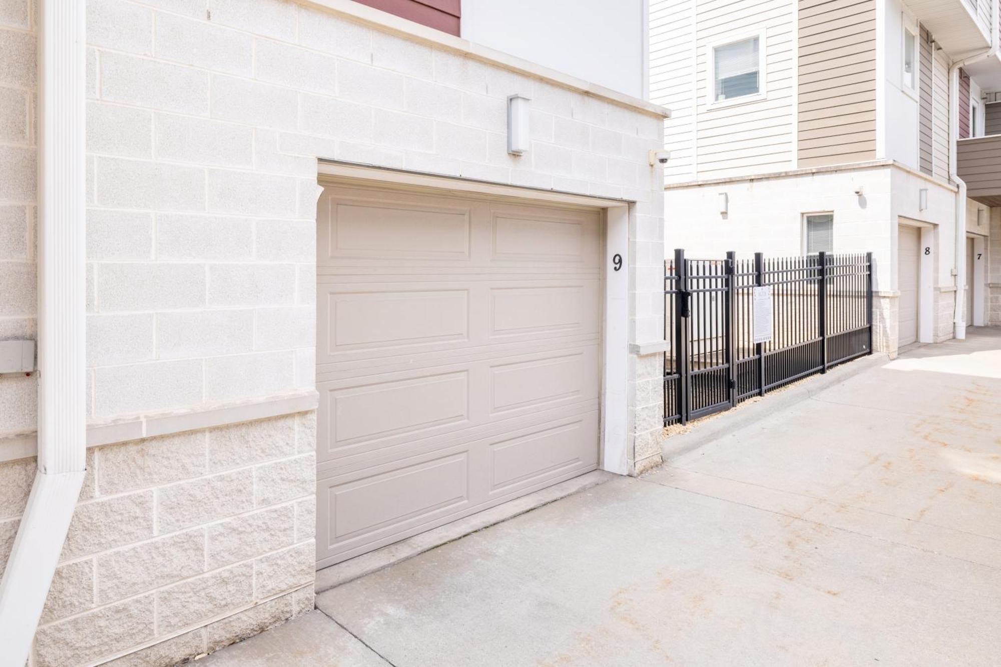 Luxury Downtown Townhome Private Garage Unit 9 Cleveland Exterior photo